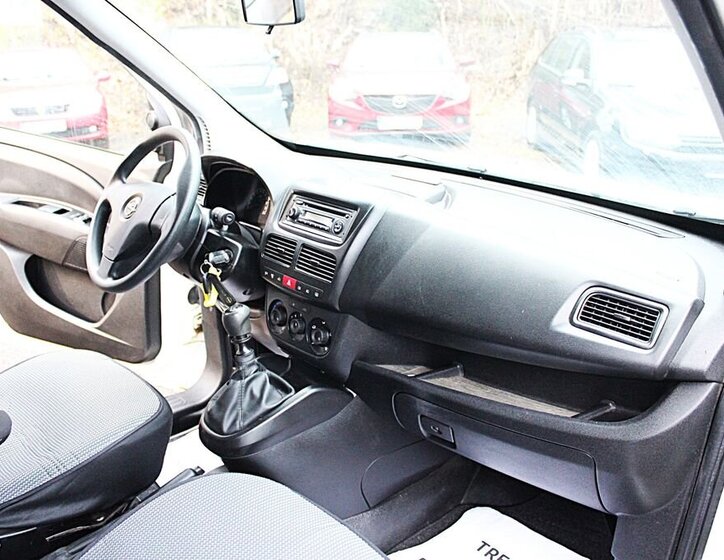 Opel Combo 16