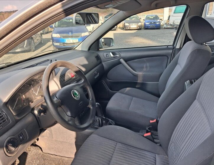 Škoda Octavia Sedan / Limuzína 2,0 l 85 kw