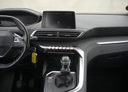 Peugeot 5008 SUV 1,2 l 96 kw