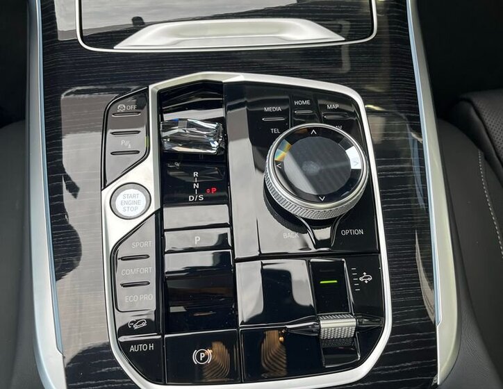 BMW X7 SUV / Terénní 3,0 l 280 kw