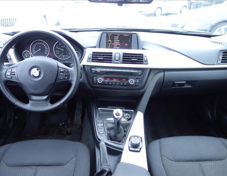 BMW Řada 3 Sedan 2,0 l 105 kw