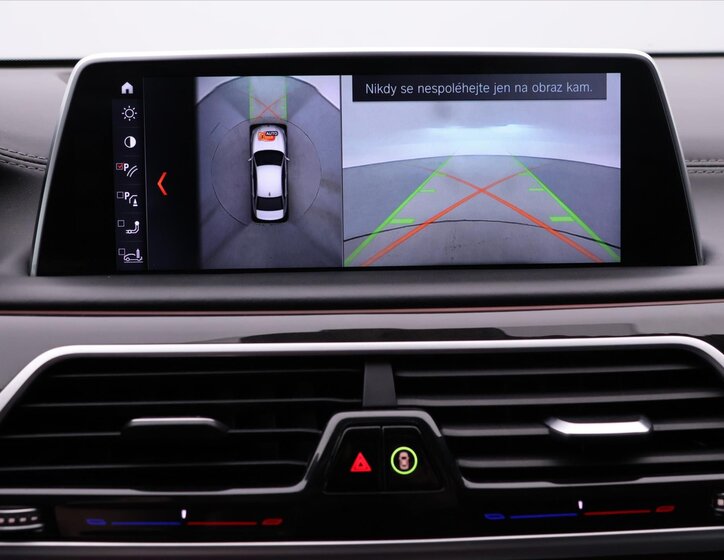 BMW Řada 7 Sedan / Limuzína 4,4 l 330 kw