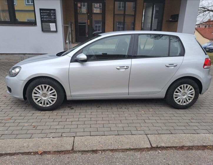 Volkswagen Golf Hatchback 1,6 l 66 kw