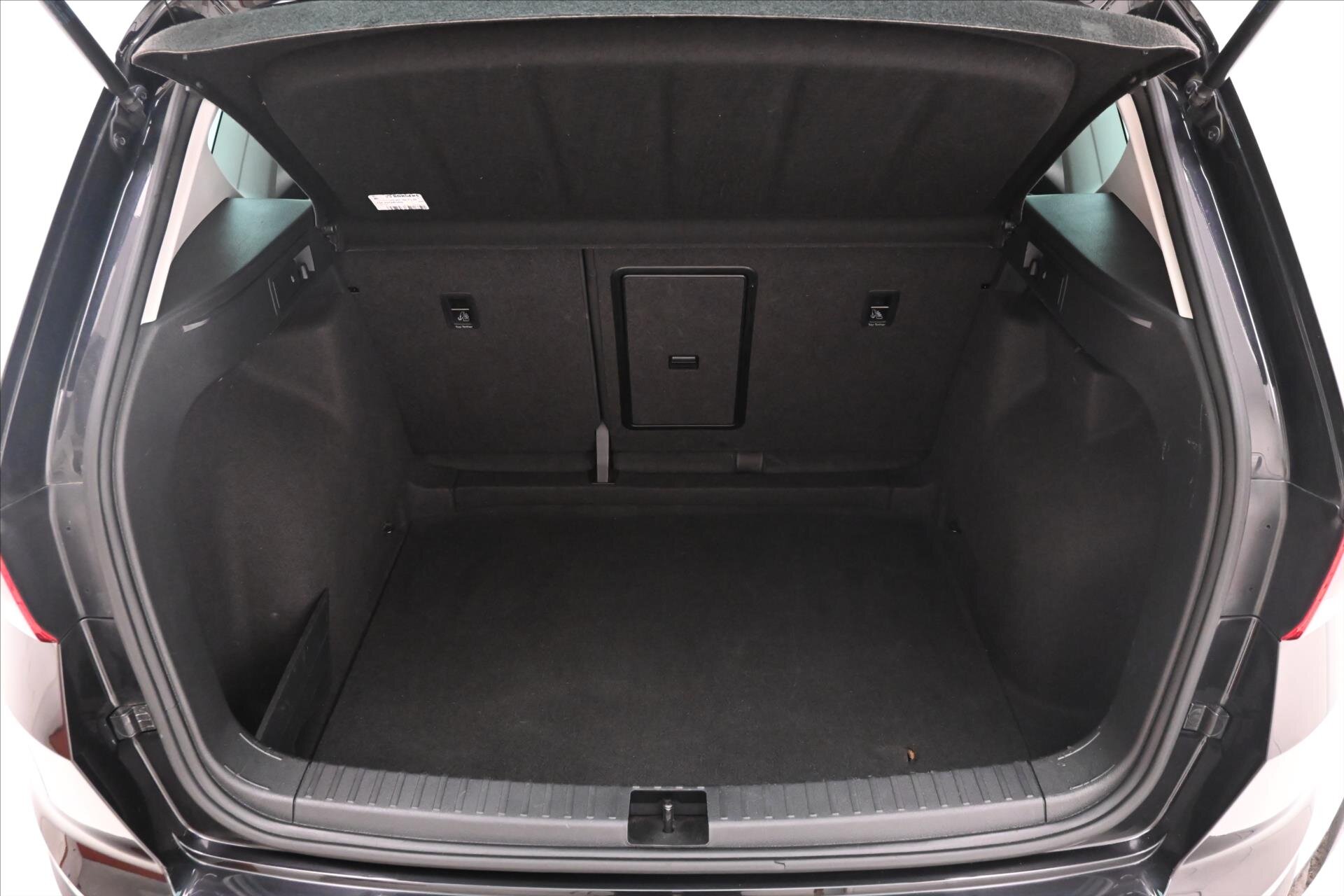 Seat Ateca SUV / Terénní 1,6 l 85 kw