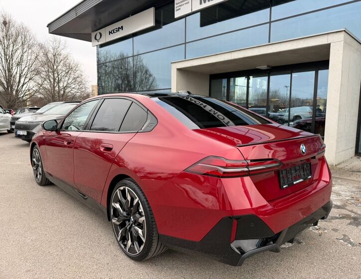 BMW Řada 5 Sedan / Limuzína 3,0 l 210 kw