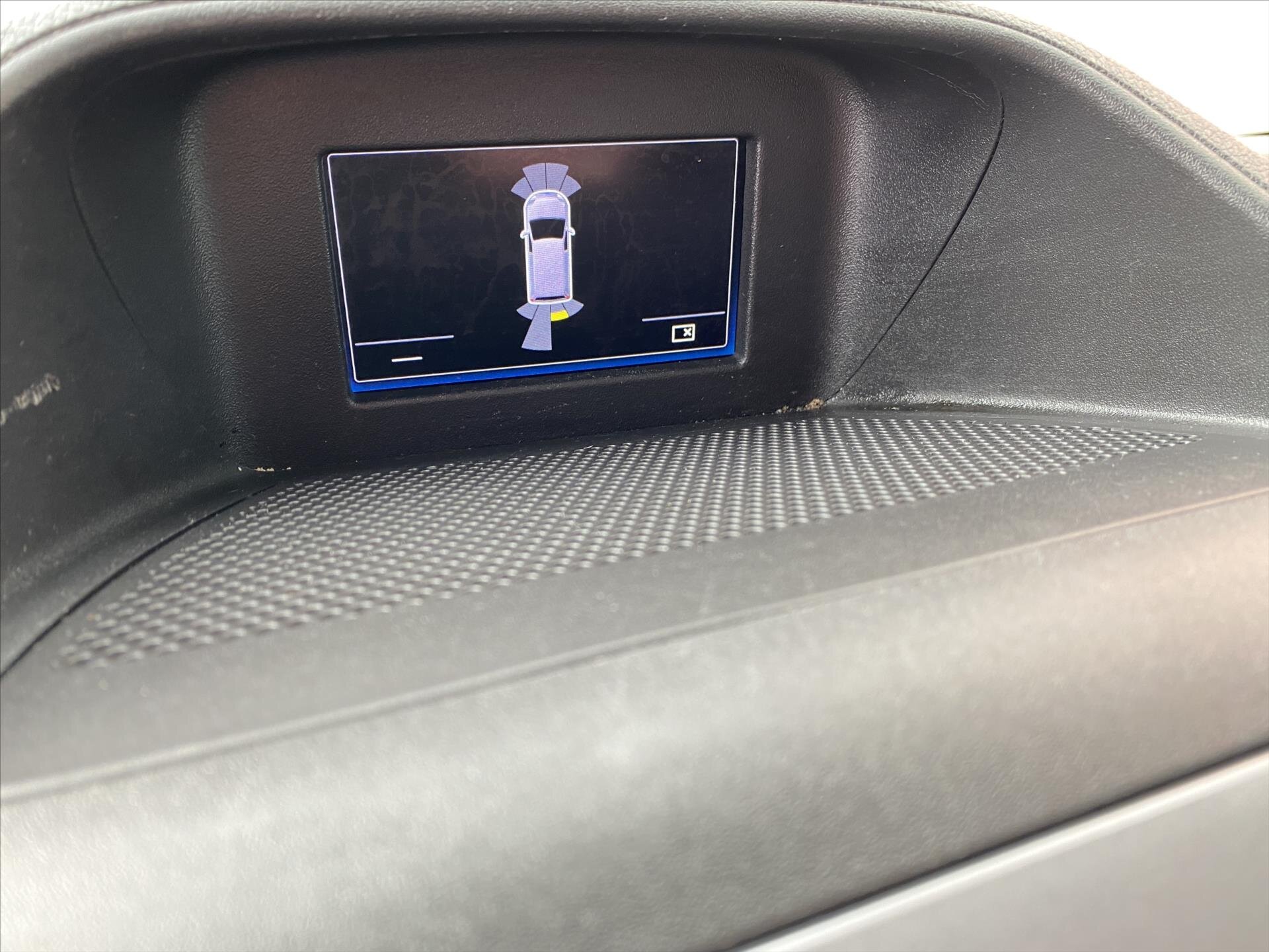 Ford Tourneo Custom MPV 2,0 l 96 kw