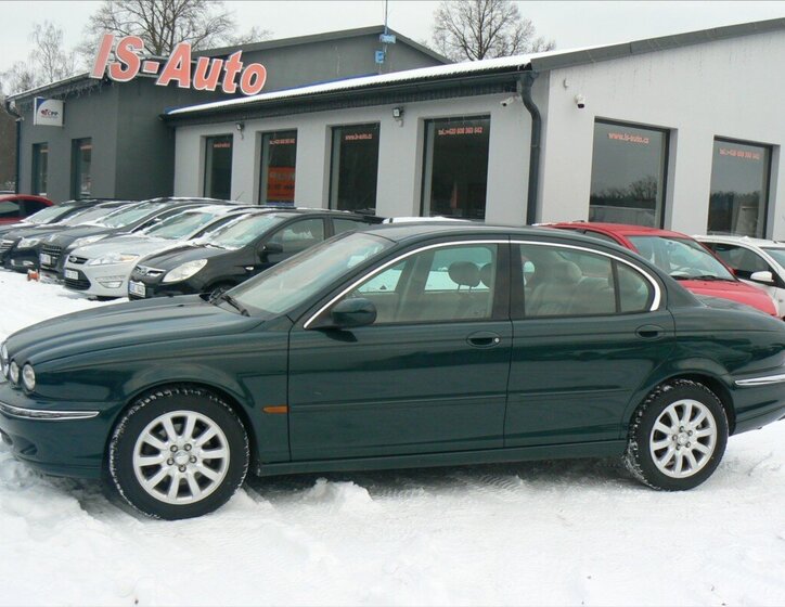Jaguar X-Type 1