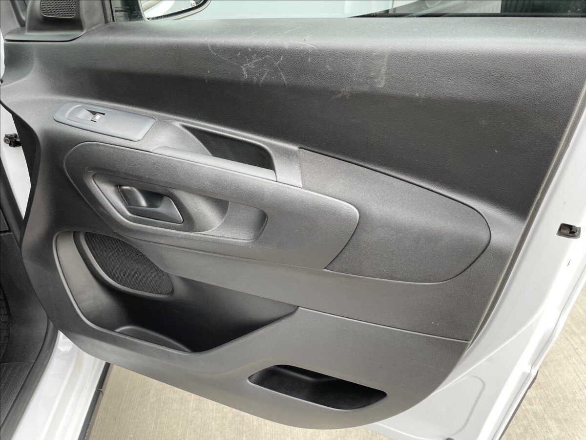 Peugeot Rifter Sedan / Limuzína 1,5 l 75 kw