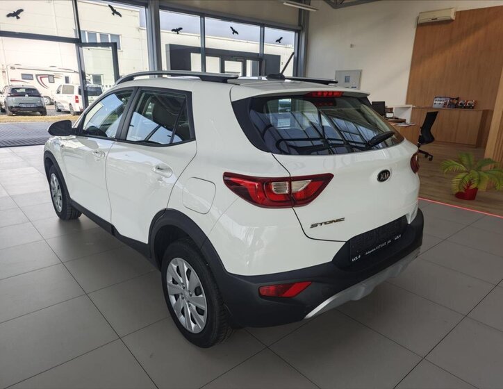 KIA Stonic CUV / Crossover 1,2 l 61 kw