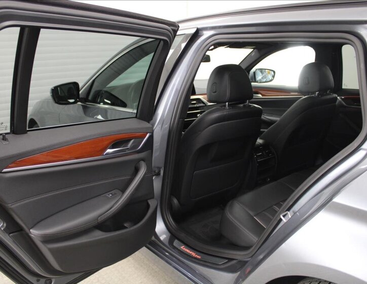 BMW Řada 5 Kombi 2,0 l 140 kw