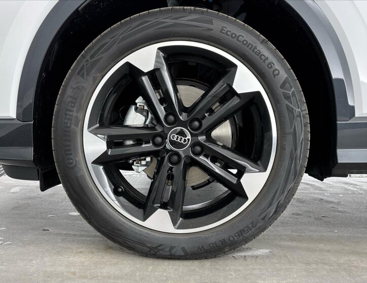 Audi Q2 SUV / Terénní 1,5 l 110 kw