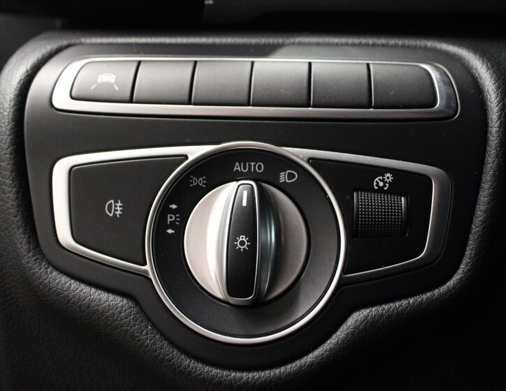 Mercedes-Benz Třídy V Kombi 2,0 l 120 kw