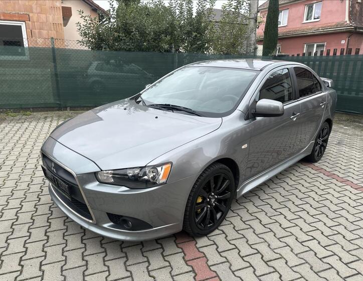 Mitsubishi Lancer 9