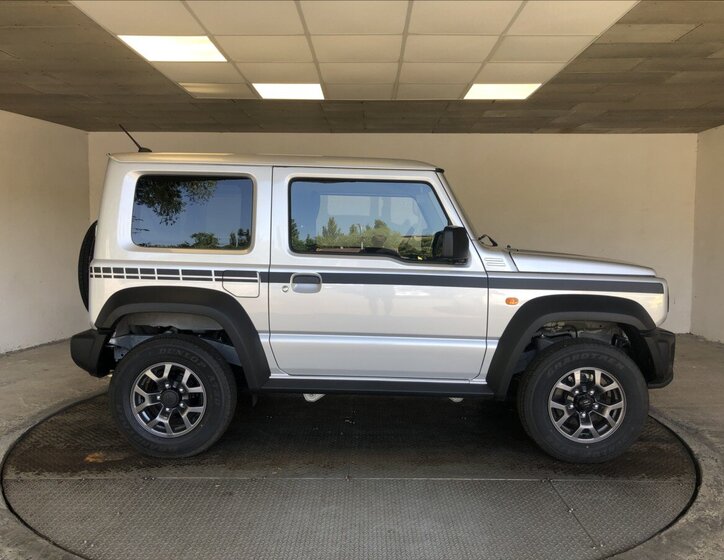 Suzuki Jimny 8