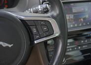Jaguar F-Pace 14