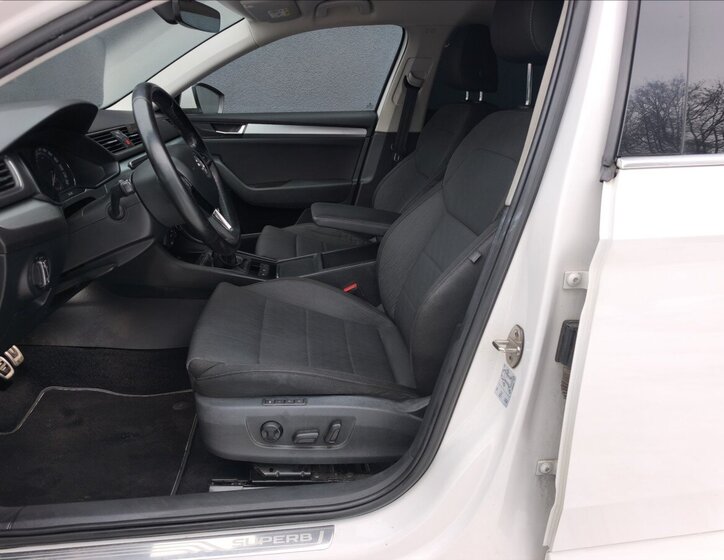 Škoda Superb Sedan 2,0 l 110 kw