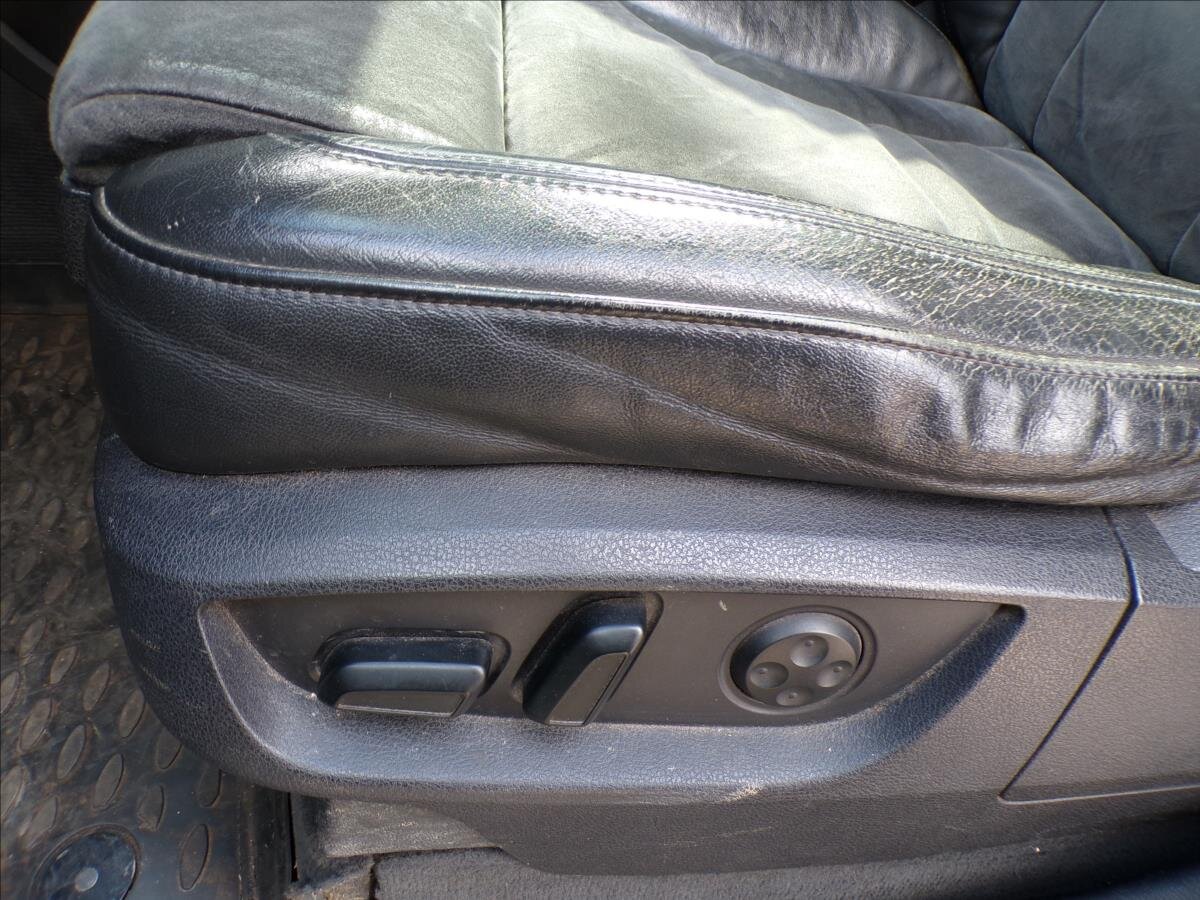 Audi Q7 Kombi 3,0 l 176 kw