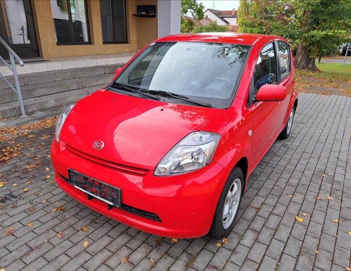 Daihatsu Sirion 4