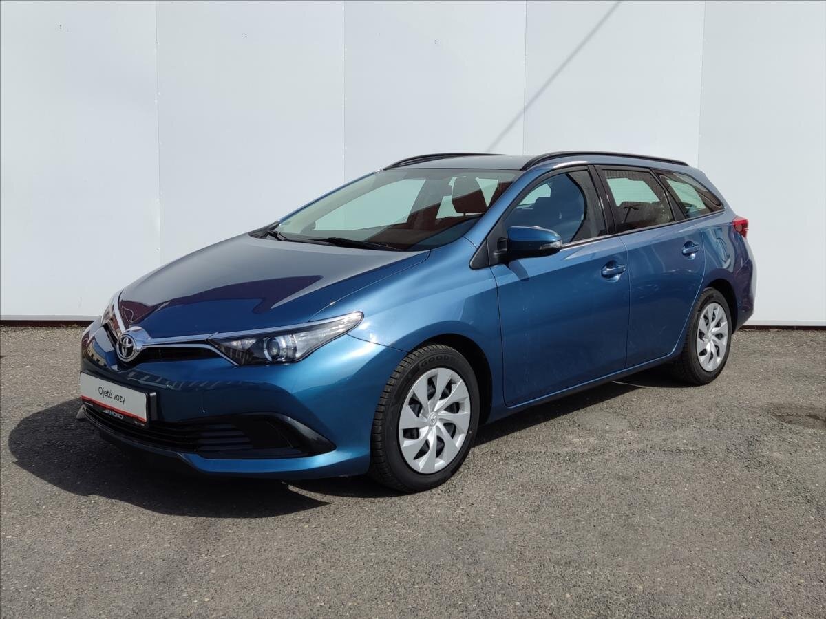 Toyota Auris Kombi 1,3 l 73 kw