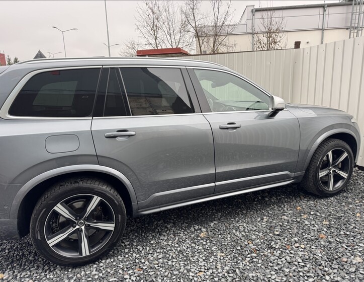 Volvo XC90 17