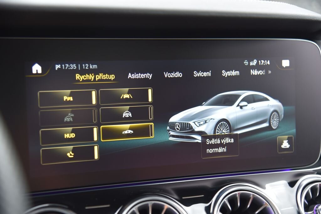 Mercedes-Benz CLS Sedan 3,0 l 320 kw