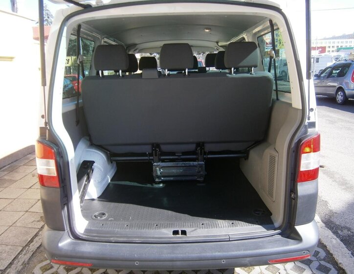 Volkswagen Transporter Kombi 2,0 l 75 kw