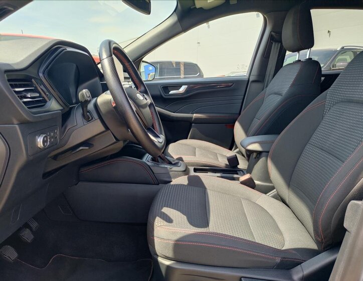 Ford Kuga SUV 1,5 l 110 kw