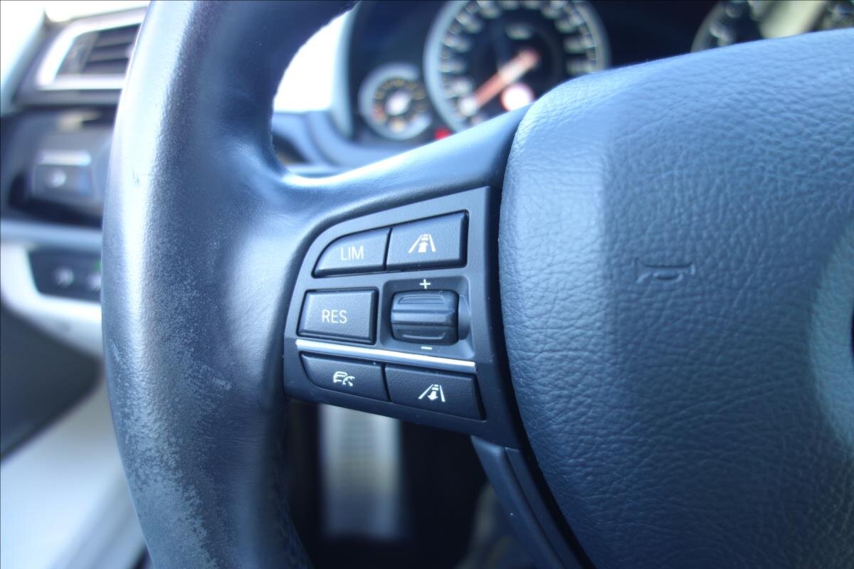 BMW Řada 7 Sedan 4,4 l 330 kw