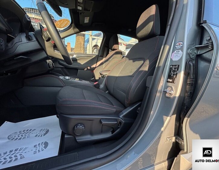 Ford Kuga SUV / Terénní 1,5 l 88 kw