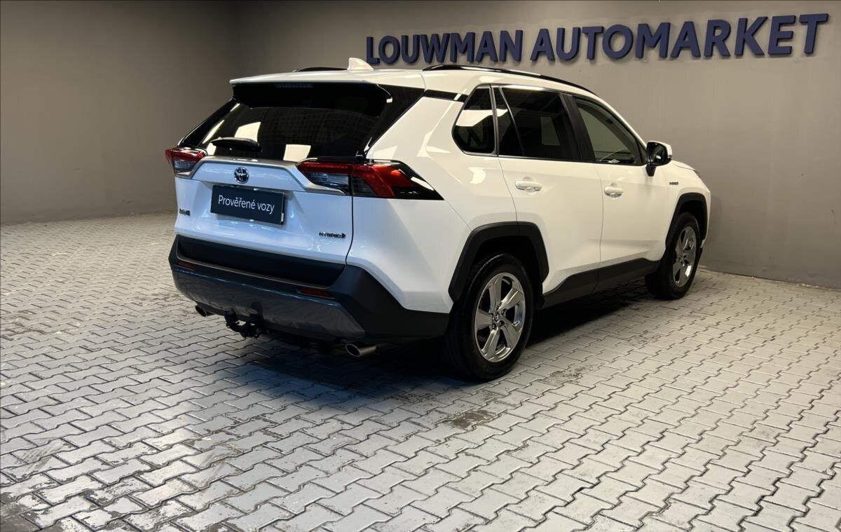 Toyota RAV4 SUV 2,5 l 131 kw