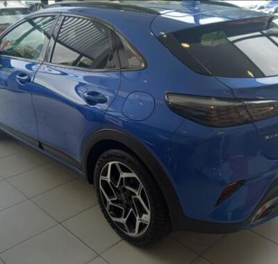 KIA XCeed 4