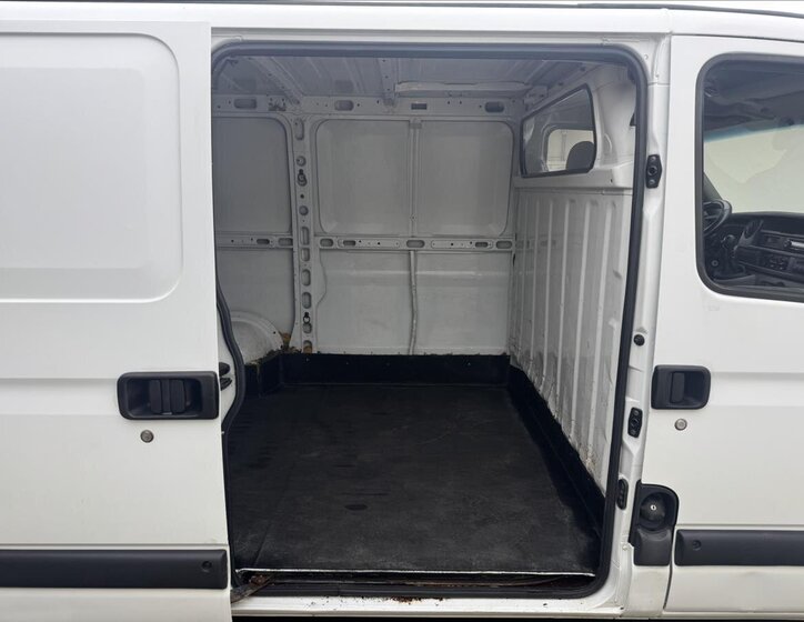 Renault Master Skříň 2,5 l 74 kw