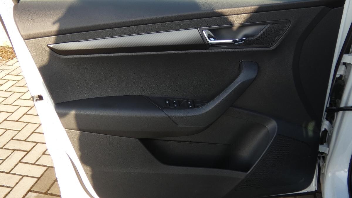 Škoda Karoq SUV / Terénní 1,5 l 110 kw