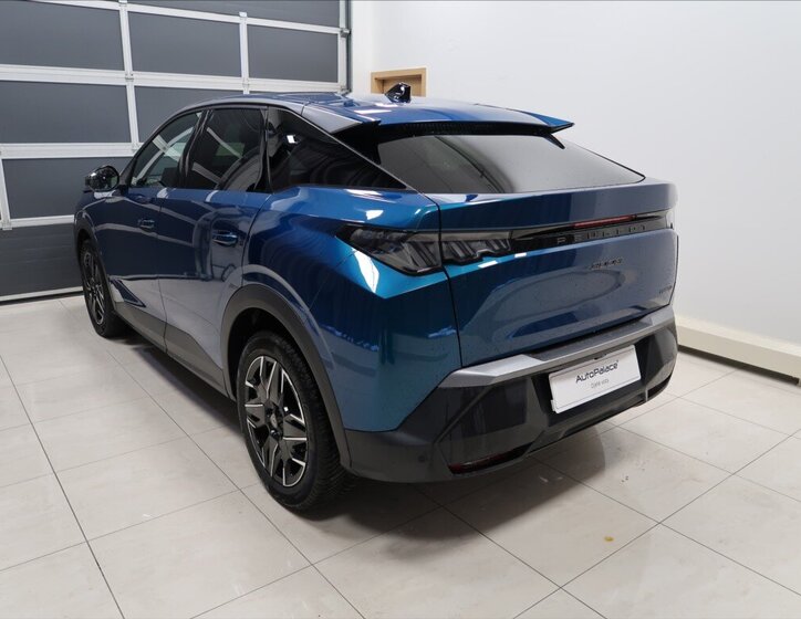 Peugeot 3008 SUV 1,2 l 100 kw
