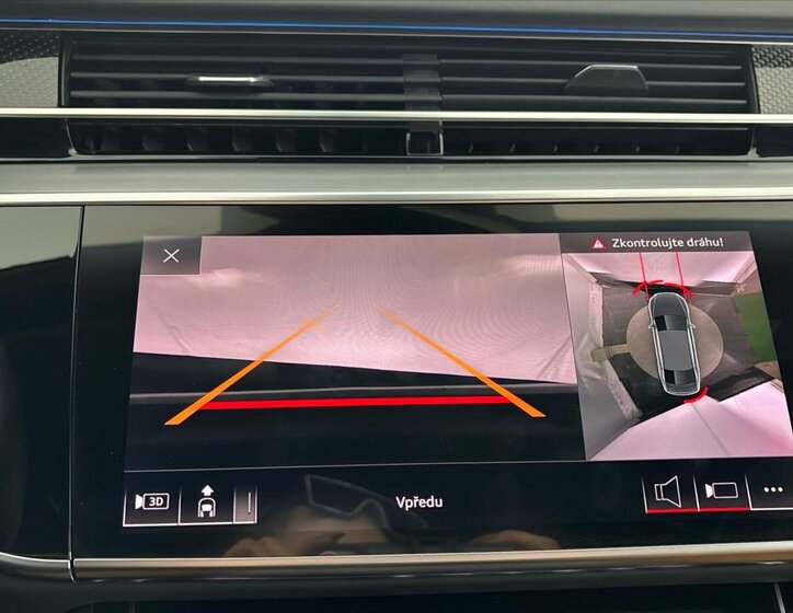 Audi S8 Sedan / Limuzína 4,0 l 420 kw