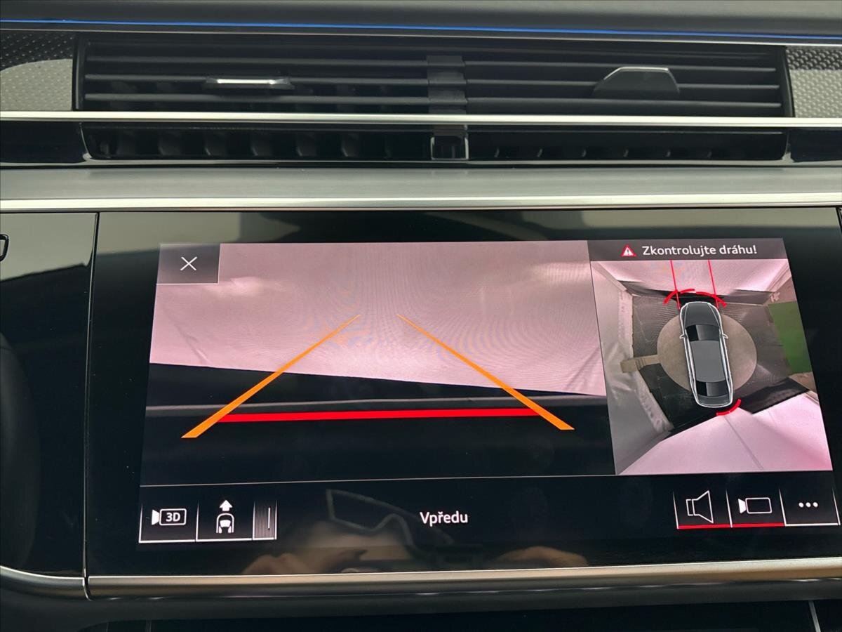 Audi S8 Sedan / Limuzína 4,0 l 420 kw