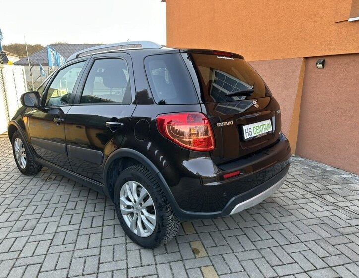 Suzuki SX4 Hatchback 1,6 l 88 kw