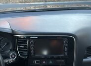 Mitsubishi Outlander SUV / Terénní 2,3 l 110 kw