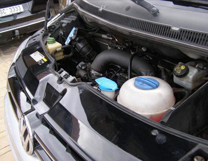 Volkswagen Caravelle Ostatní 2,0 l 103 kw