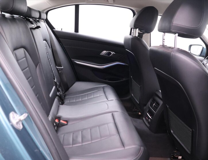 BMW Řada 3 Sedan / Limuzína 3,0 l 195 kw