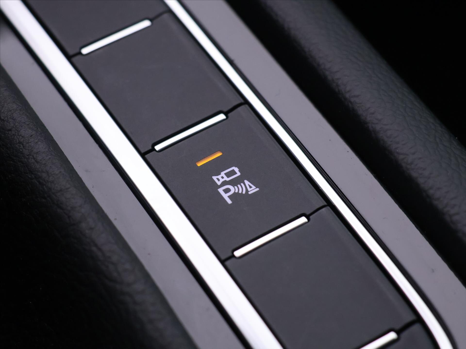 Volkswagen Arteon Kombi 2,0 l 147 kw