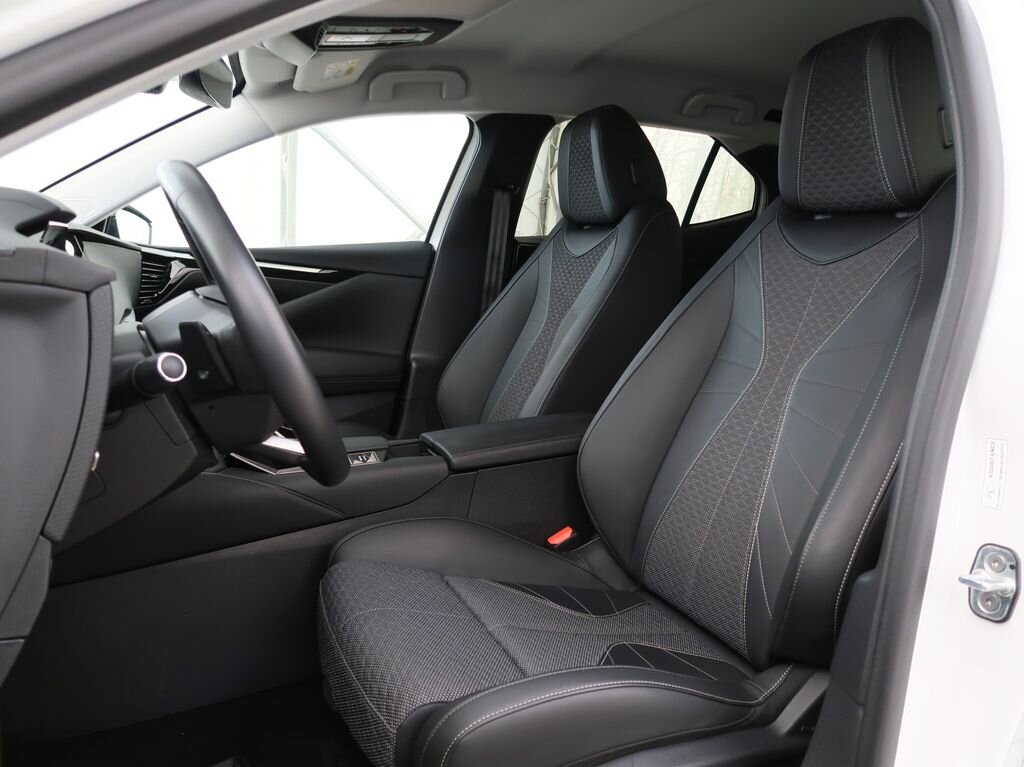 DS Automobiles DS4 Hatchback 1,2 l 100 kw