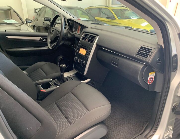 Mercedes-Benz Třídy B 16