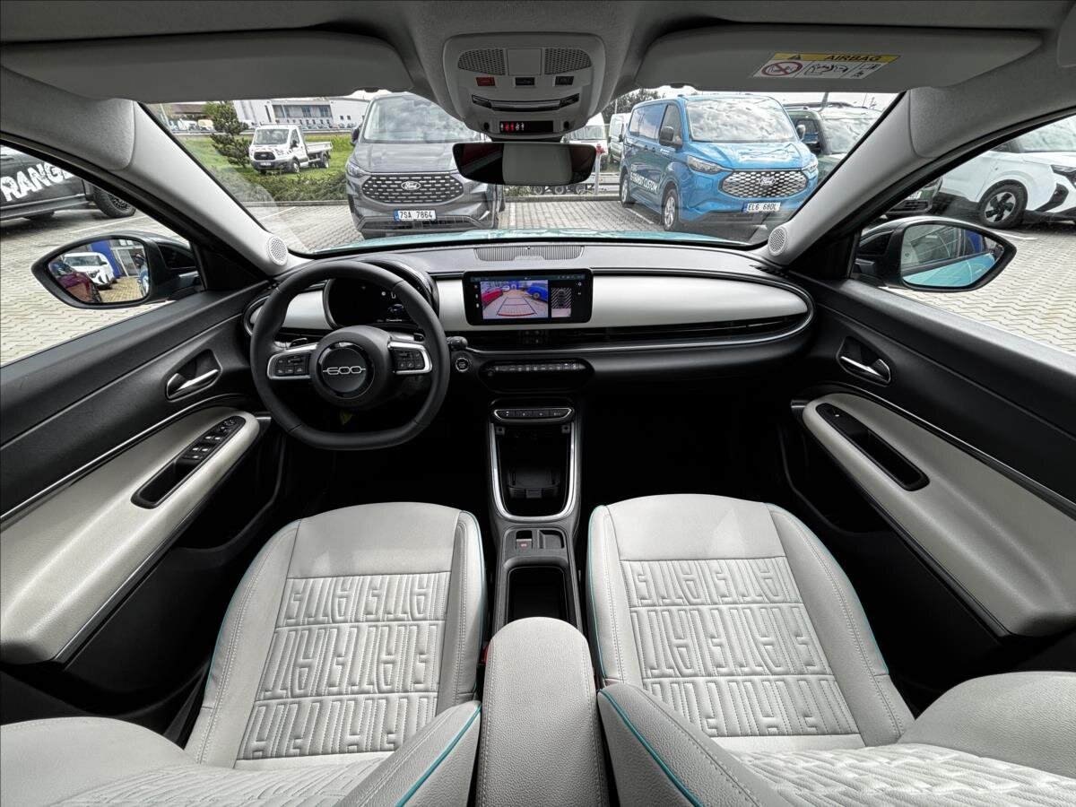 Fiat 600 SUV / Terénní 1,2 l 100 kw