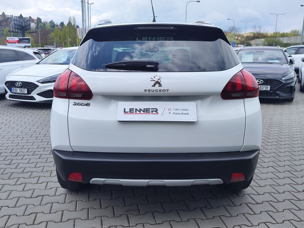 Peugeot 2008 SUV / Terénní 1,2 l 81 kw