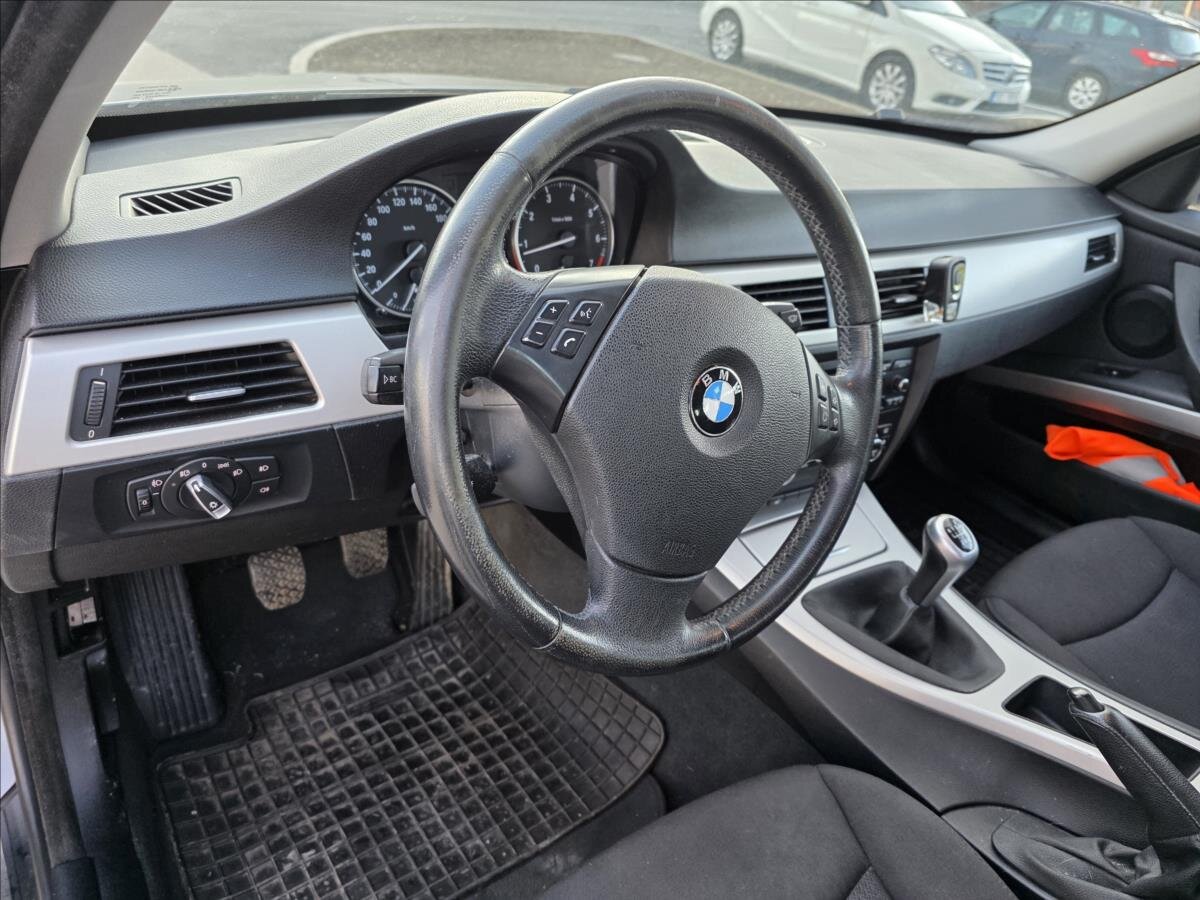 BMW Řada 3 Kombi 2,0 l 105 kw