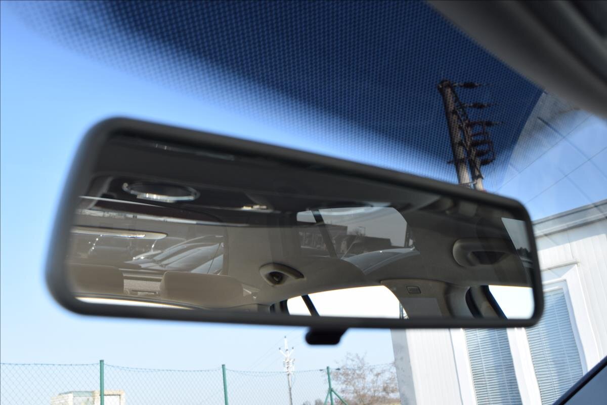 Volkswagen Golf Kombi 1,6 l 66 kw