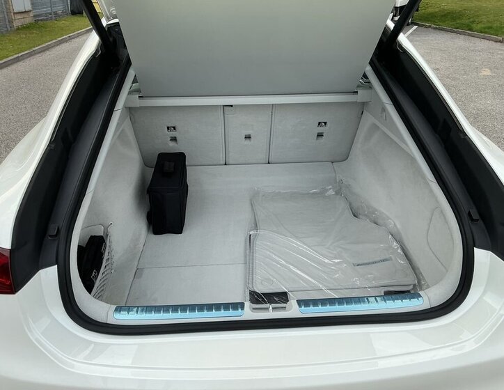 Mercedes-Benz EQS Sedan / Limuzína 0,0 245 kw