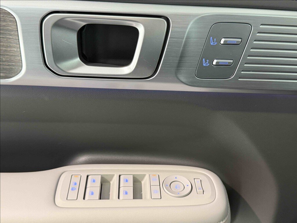 Hyundai Santa Fe SUV 1,6 l 158 kw