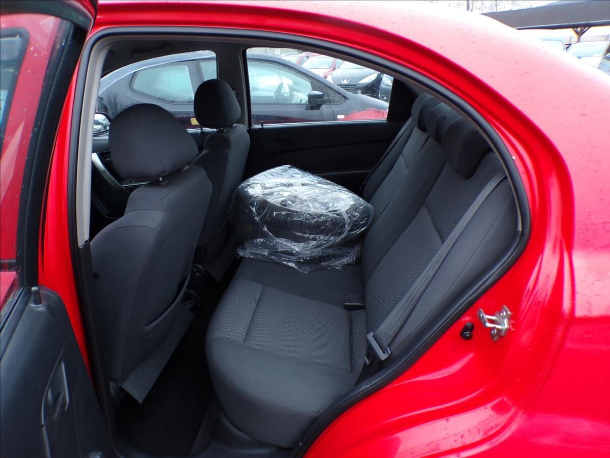 Chevrolet Aveo Sedan 1,2 l 53 kw